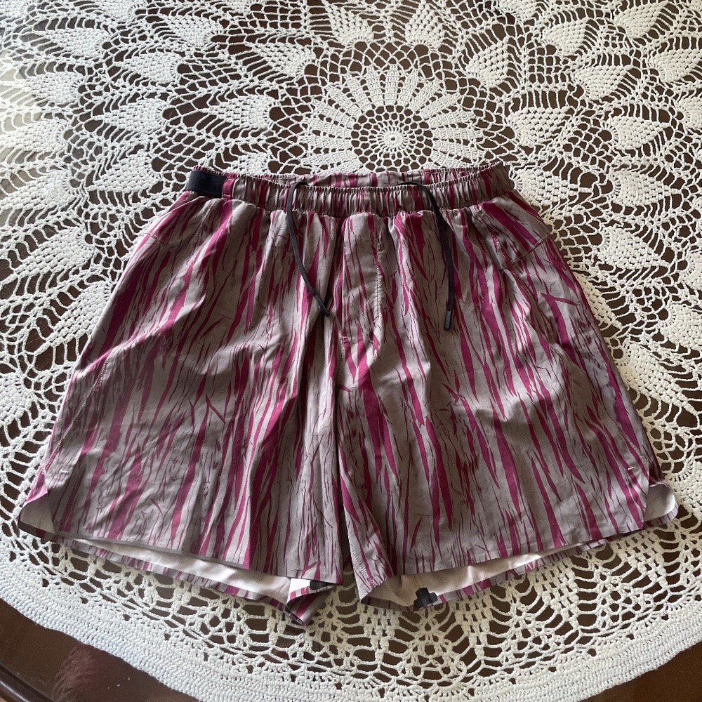Lululemon shorts, size XL, good condition